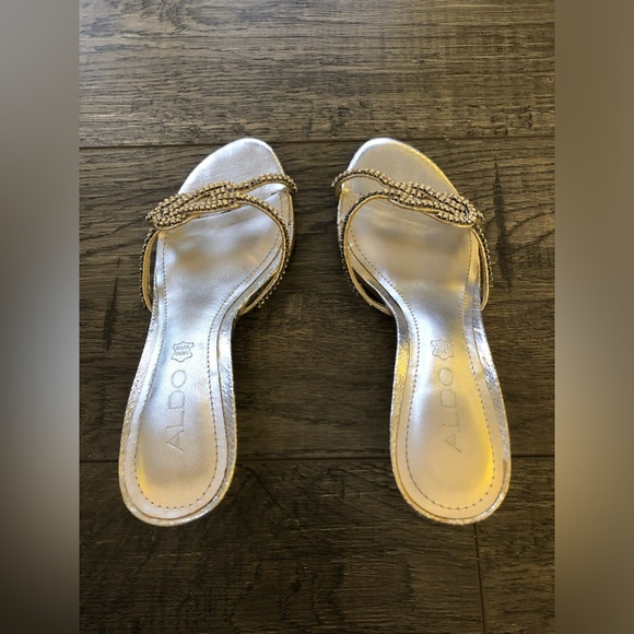 Aldo size 6 silver kitten heels with rhinestones - Picture 4 of 11